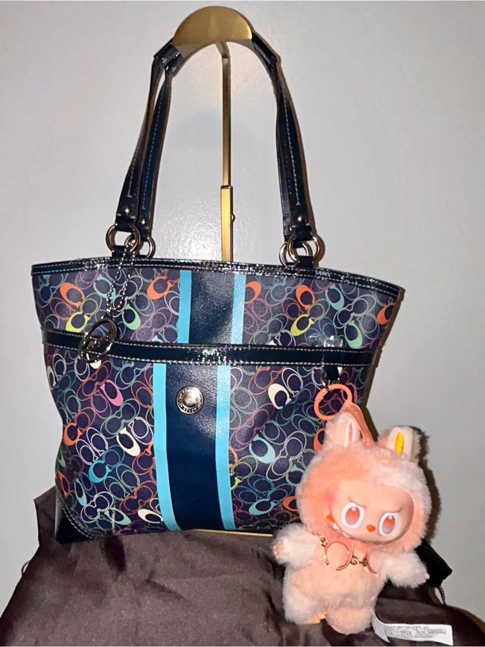 COACH SIG NATURE CHELSEA NAVY BLUE/MULTI SHOULDER BAG with LaBubu!
